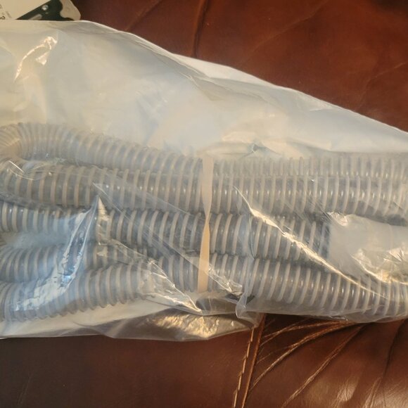 ResMed Air sense 10 Auto set with Accessories and 9881 Run Hours - Picture 12 of 16